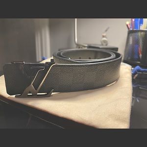 Mens Louis Vuitton Belt- USED